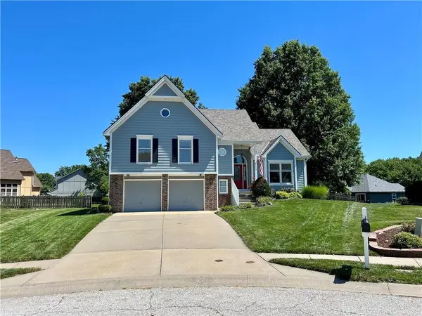 7608 NW 76th PL, Kansas City, MO 64152