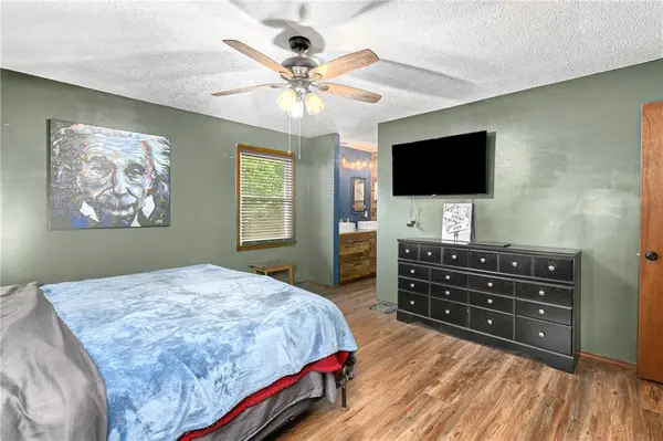 16505 Greenwald DR, Belton, MO 64012