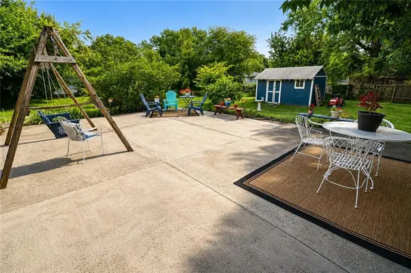 405 Russell ST, Lathrop, MO 64465