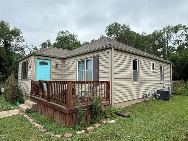 4314 NE 38th ST, Kansas City, MO 64117