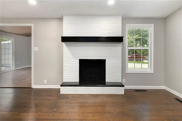 7132 Parallel Pkwy, Kansas City, KS 66112