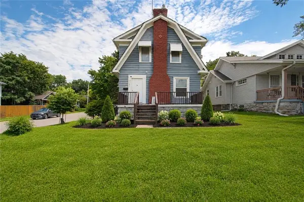 6727 Paseo BLVD, Kansas City, MO 64132