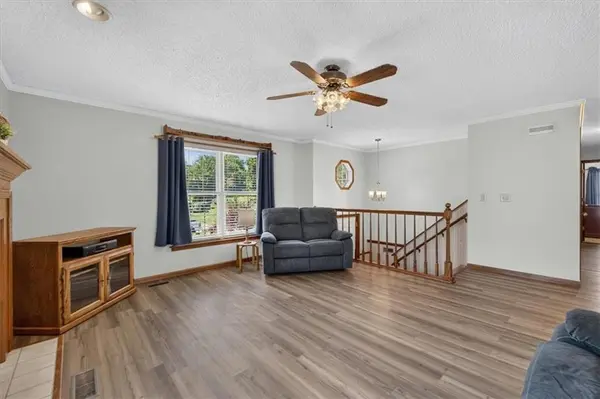103 S Paul DR, Sibley, MO 64088