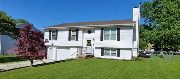 103 S Paul DR, Sibley, MO 64088