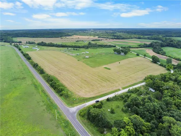 917 Virginia DR, Lane, KS 66042