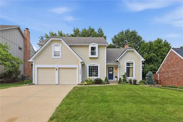 12405 Connell DR, Overland Park, KS 66213