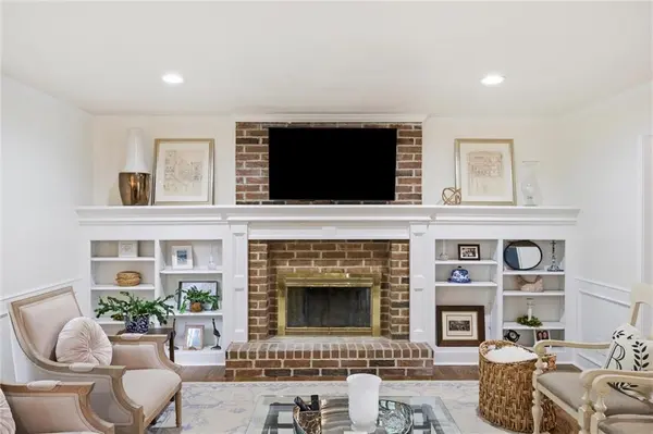 12405 Connell DR, Overland Park, KS 66213
