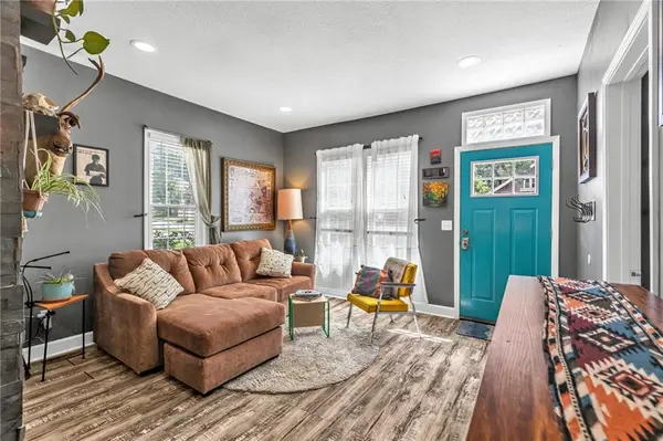4118 Roanoke RD, Kansas City, MO 64111