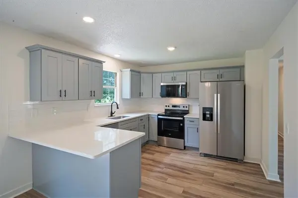 318 SE Bent Tree DR, Blue Springs, MO 64014