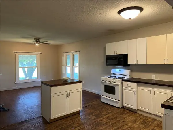 308 W 2nd ST, Coffeyville, KS 67337