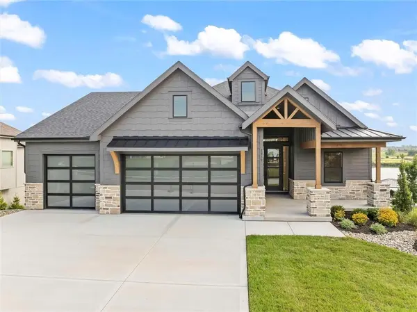 15219 W 161st TER, Olathe, KS 66062