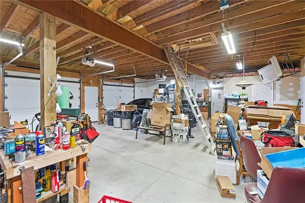 17739 Eisenhower RD, Leavenworth, KS 66048