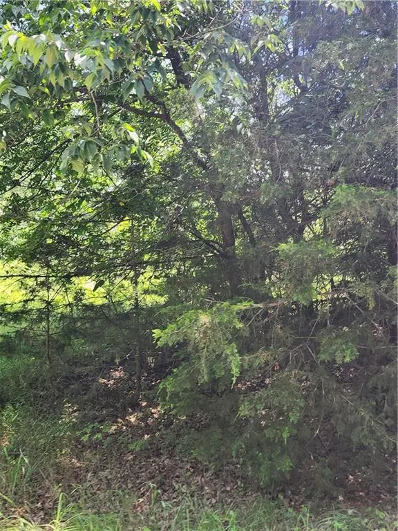 26 N Lakeview CIR, Linn Valley, KS 66040