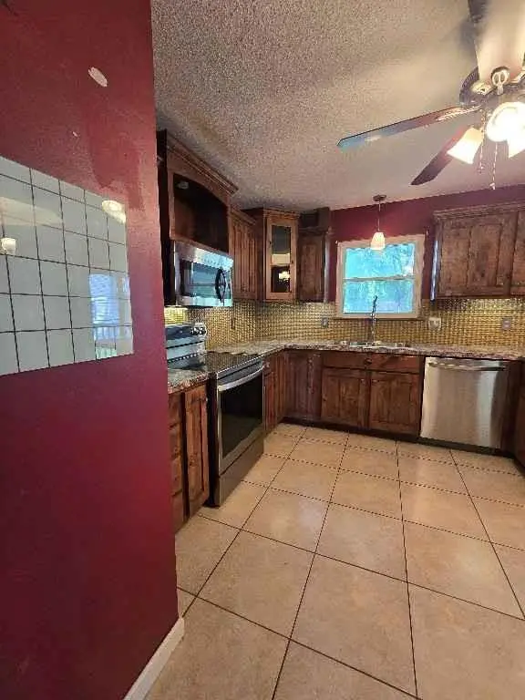 108 S 11th ST, Leavenworth, KS 66048