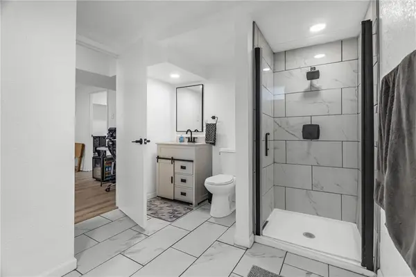 1400 E 76th TER, Kansas City, MO 64131