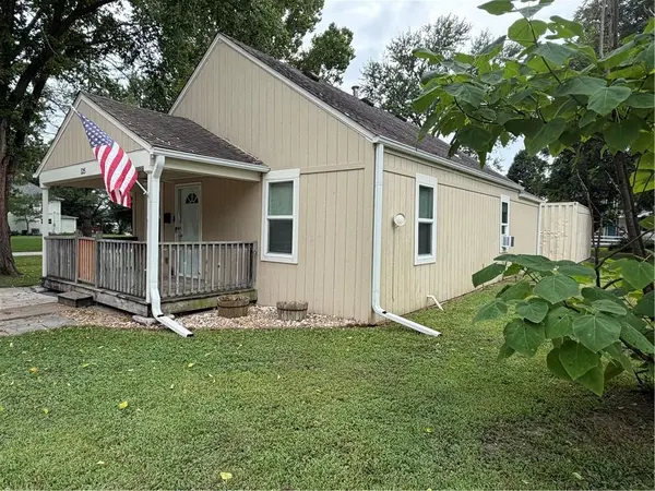 125 Walnut ST, Pleasant Hill, MO 64080