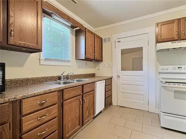 125 Walnut ST, Pleasant Hill, MO 64080