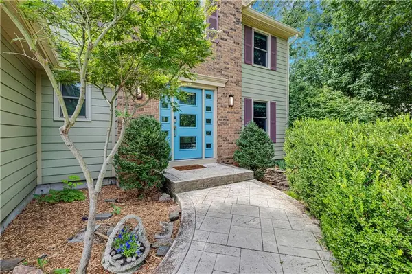 15331 W 84th TER, Lenexa, KS 66219