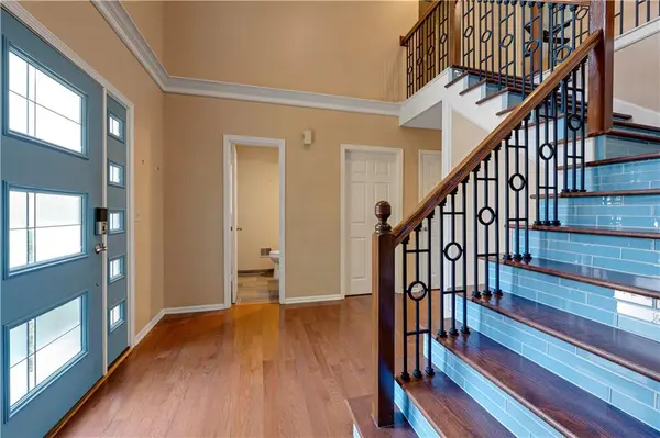 15331 W 84th TER, Lenexa, KS 66219