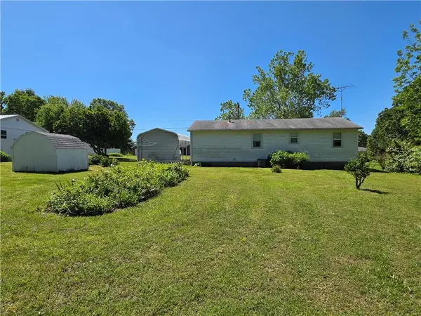 307 W Carman RD, El Dorado Springs, MO 64744