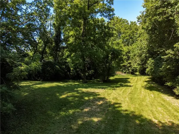 604 N Dickinson RD, Independence, MO 64050