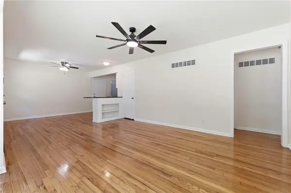 6301 E 101st ST, Kansas City, MO 64134
