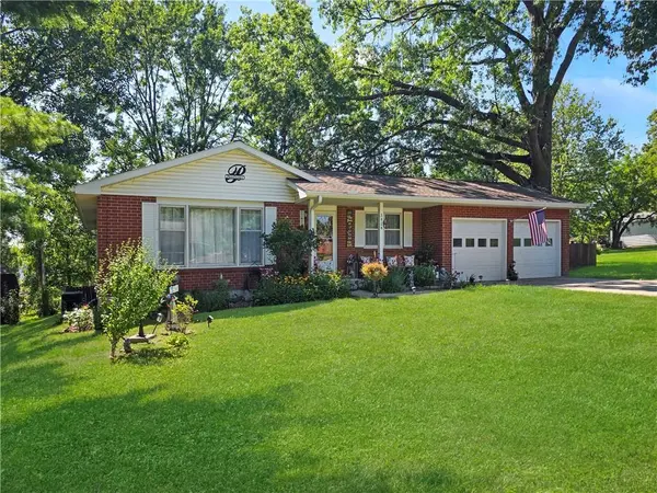 1424 Dowell DR, Chillicothe, MO 64601