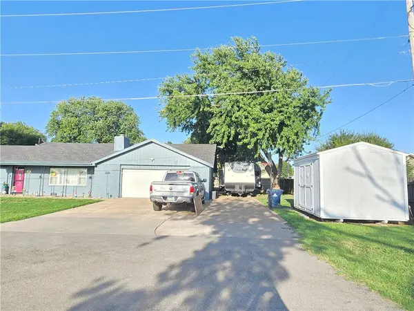 2000 N 11th ST, Independence, KS 67301