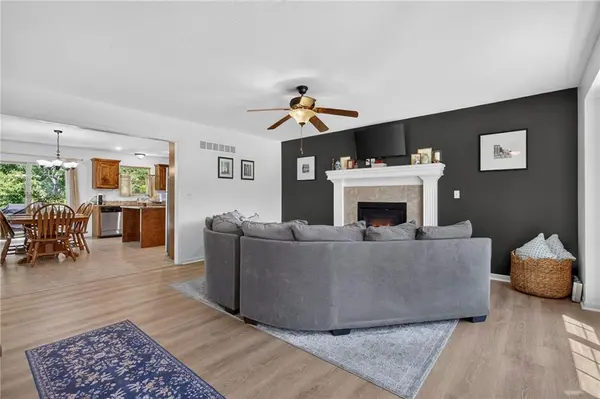 1308 NW Hilltop LN, Grain Valley, MO 64029