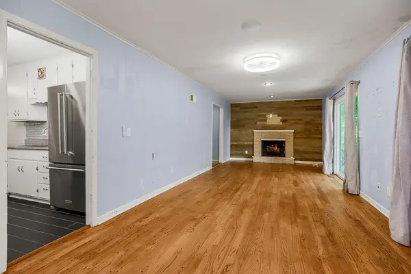 9733 Walnut ST, Kansas City, MO 64114