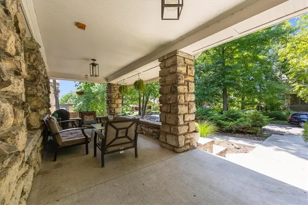 3717 Tracy AVE, Kansas City, MO 64109