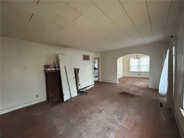 824 E Main ST, Independence, KS 67301