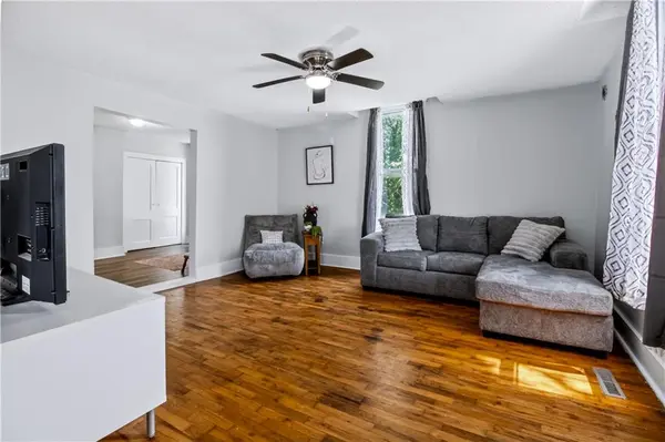 2203 Walnut ST, Higginsville, MO 64037