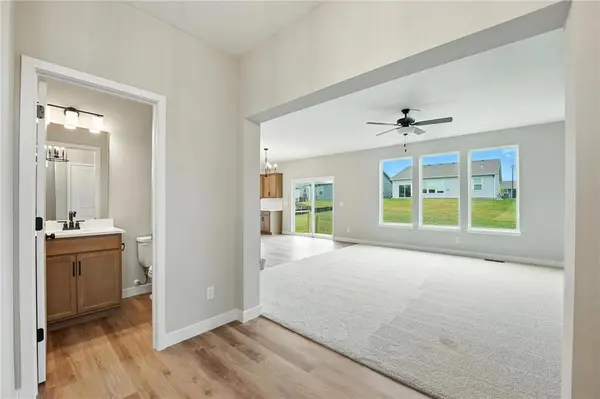 3057 NW 96th TER, Kansas City, MO 64154
