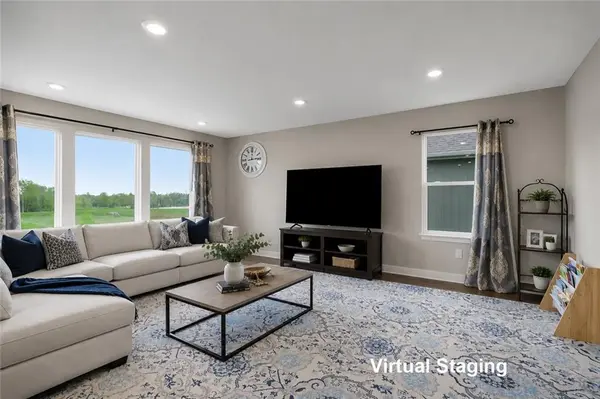 3813 SW Maryville PL, Lee's Summit, MO 64082