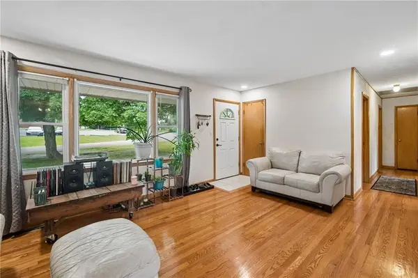 3603 S Claremont AVE, Independence, MO 64052