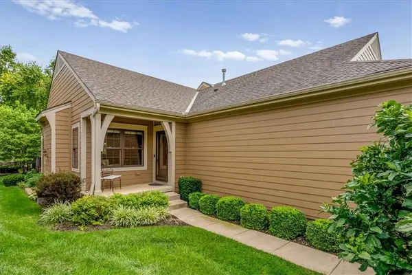 7815 W 158TH TER, Overland Park, KS 66223
