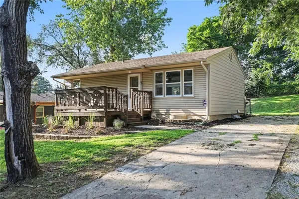 7809 E 48th TER, Kansas City, MO 64129