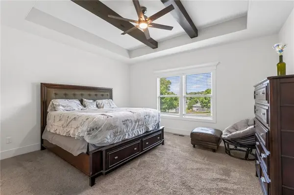 2309 NE Colonnade AVE, Blue Springs, MO 64029