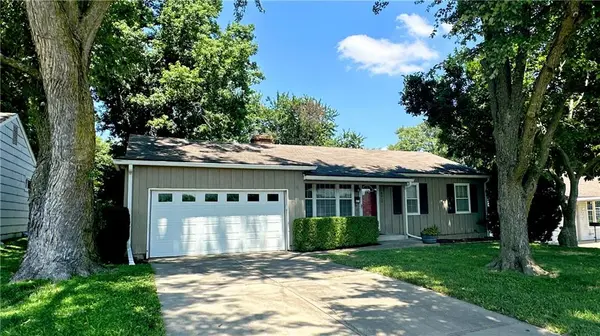4010 W 63rd ST, Prairie Village, KS 66208