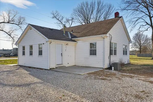 1490 NE Independence AVE, Lee's Summit, MO 64086