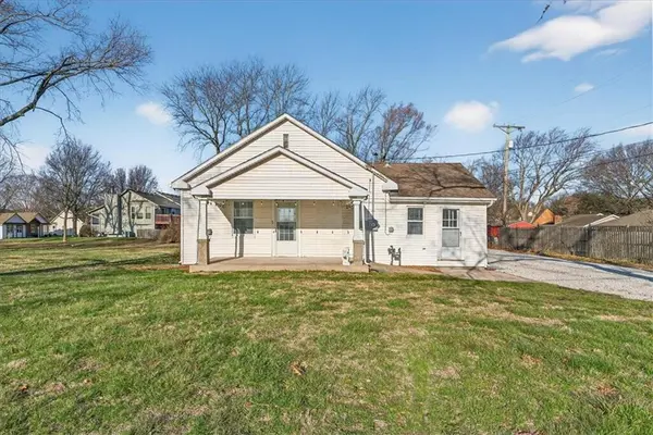 1490 NE Independence AVE, Lee's Summit, MO 64086