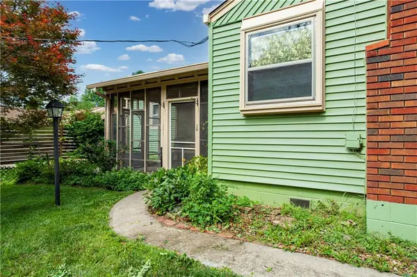 3917 S Spring ST, Independence, MO 64055