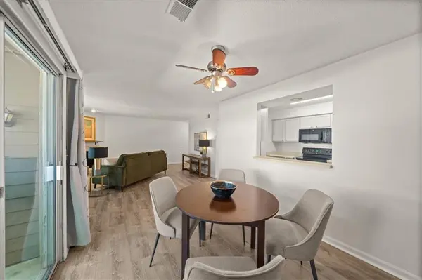11110 Nieman #101 RD, Overland Park, KS 66210