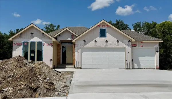 9004 N EVERTON AVE, Kansas City, MO 64153
