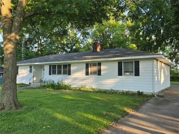 208 E Bodine AVE, Clinton, MO 64735