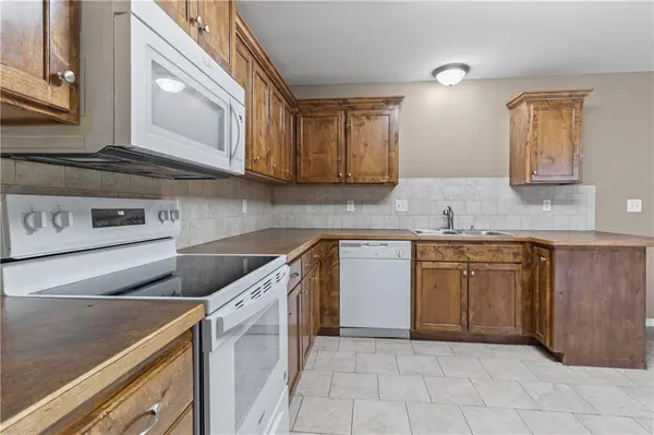 312 Grover ST, Warrensburg, MO 64093
