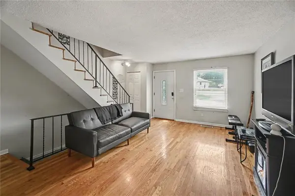 8815 Sycamore AVE, Kansas City, MO 64138
