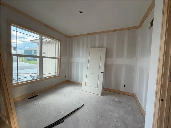 16984 S Mahaffie ST, Olathe, KS 66062