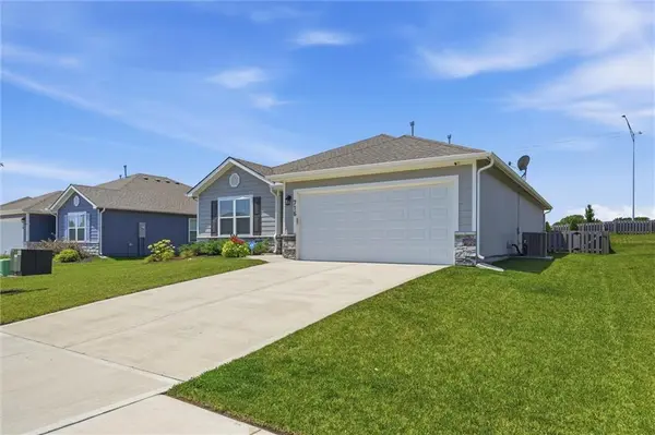 716 Bentley DR, Belton, MO 64012